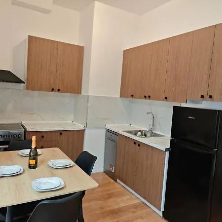 Main Pazari Ri Tirana