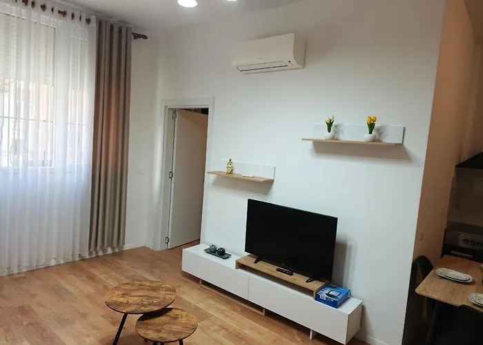 Main Pazari Ri شقة تيرانا